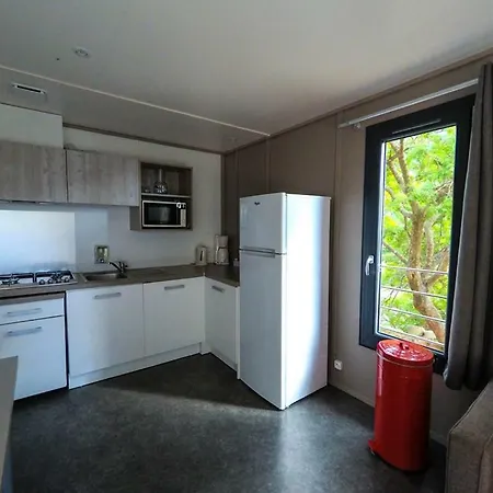 Les Oliviers 캠프장 4*