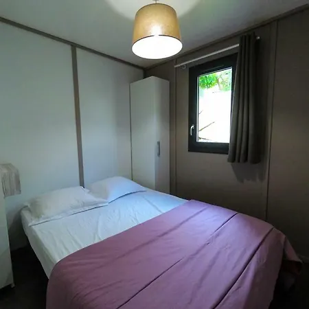 캠프장 Les Oliviers 4*