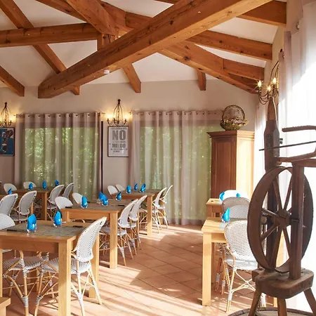 Camping Les Oliviers 4*