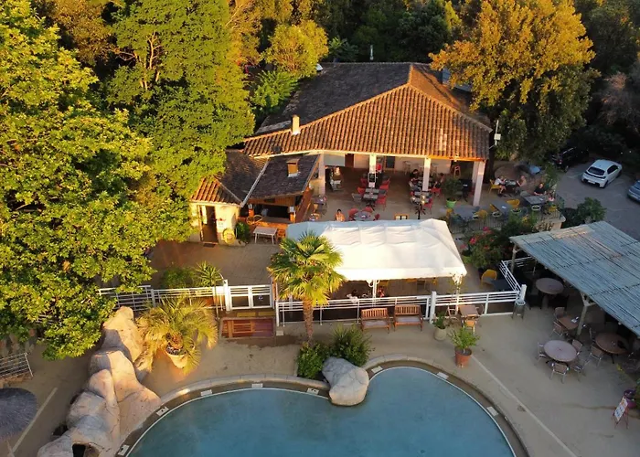 Les Oliviers אתר קמפינג