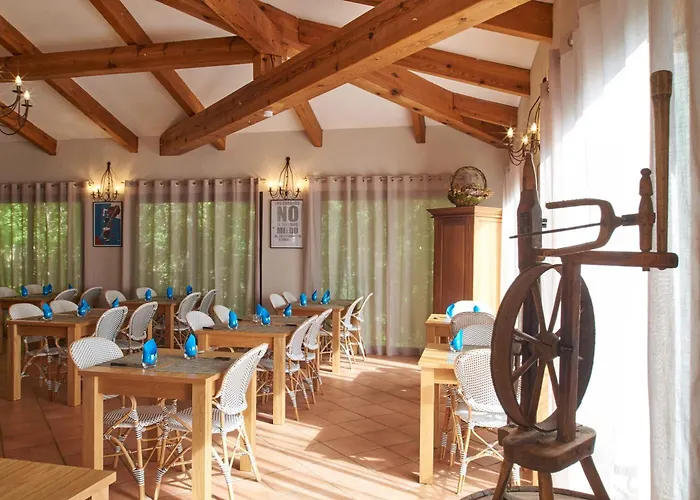 Camping Les Oliviers 4*