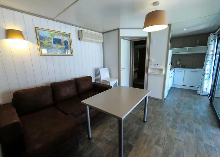 Les Oliviers אתר קמפינג