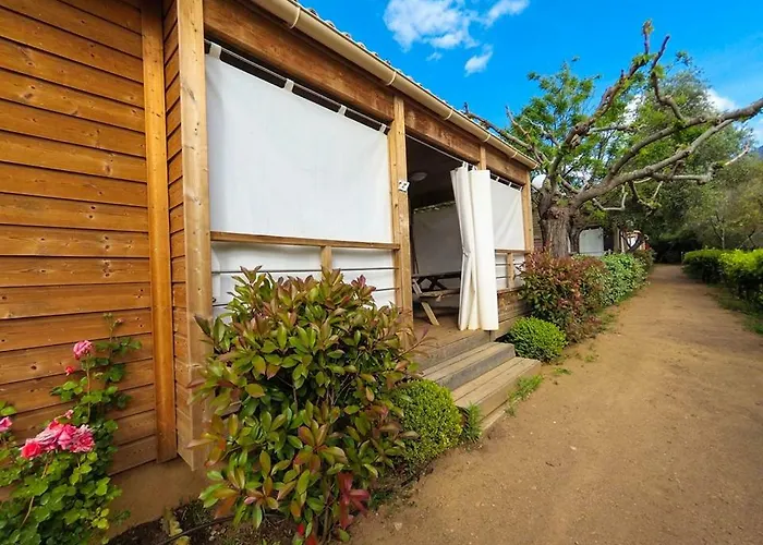 Les Oliviers Camping 4*